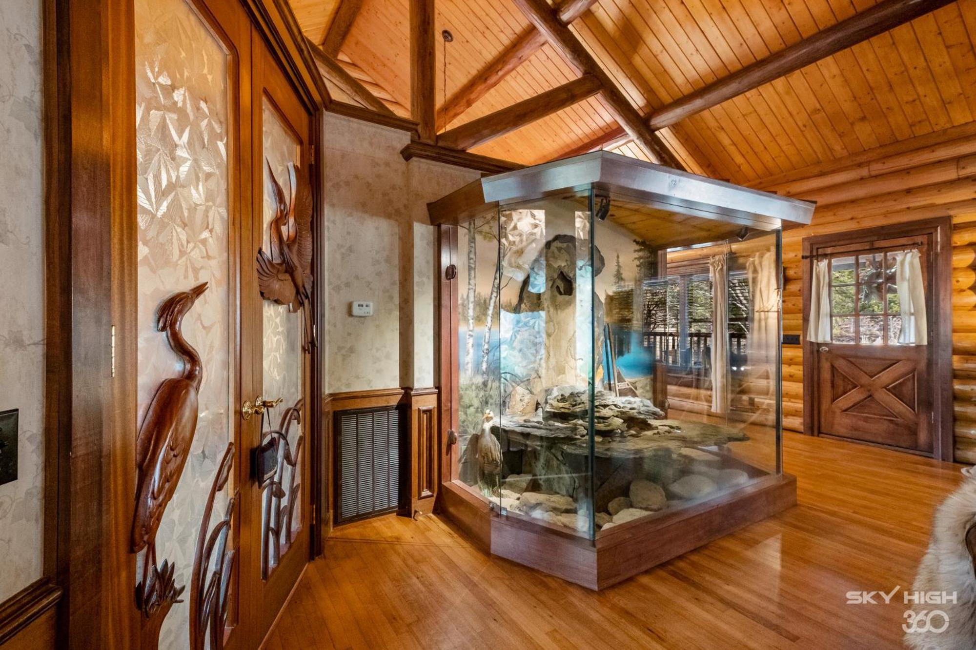 Cinnamon Valley Eureka Springs Room photo