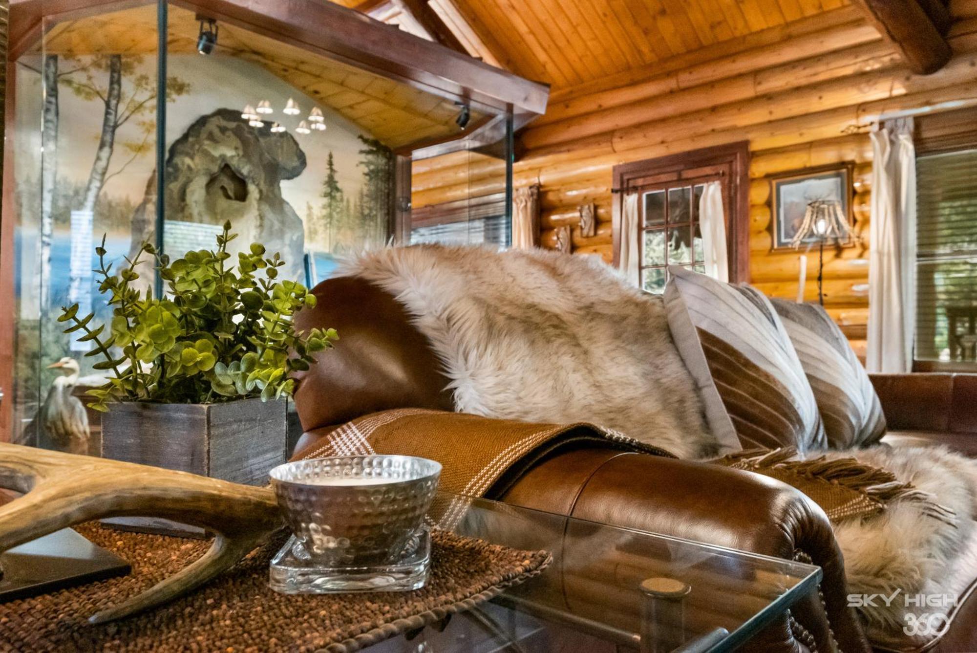 Cinnamon Valley Eureka Springs Room photo